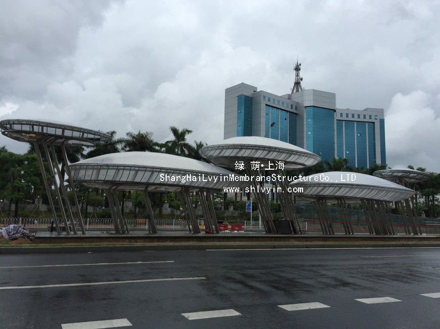 拉桿、隅撐的安裝